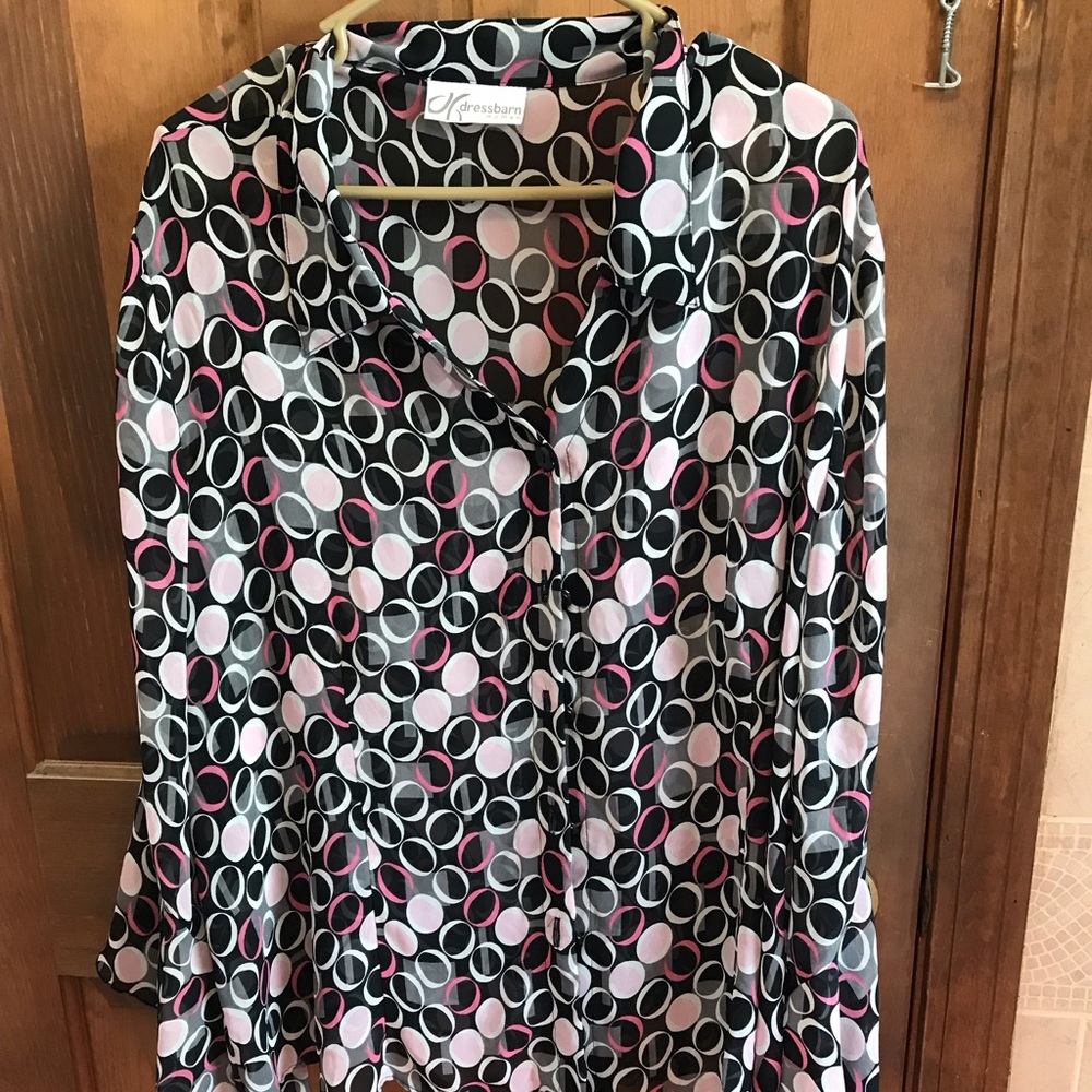 Lightweight Button Up Top - image 1